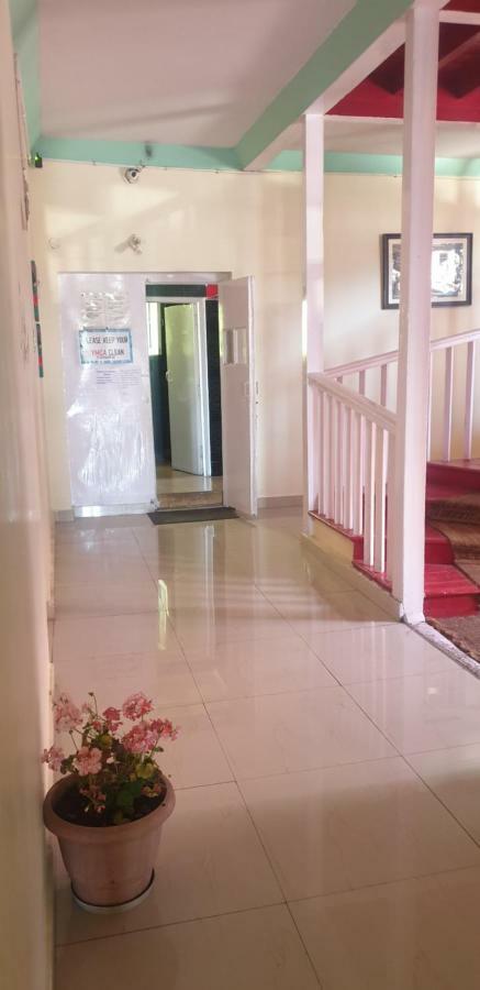 Ymca Tourist Hostel Шимла Екстериор снимка